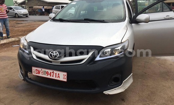Sayi Na hannu Toyota Corolla White Mota in Accra a Greater Accra Sayi Na hannu Toyota Corolla White Mota in Accra a Greater Accra