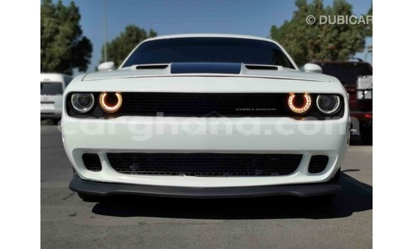 Sayi Imported Dodge Challenger White Mota in Import - Dubai a Ashanti Sayi Imported Dodge Challenger White Mota in Import - Dubai a Ashanti