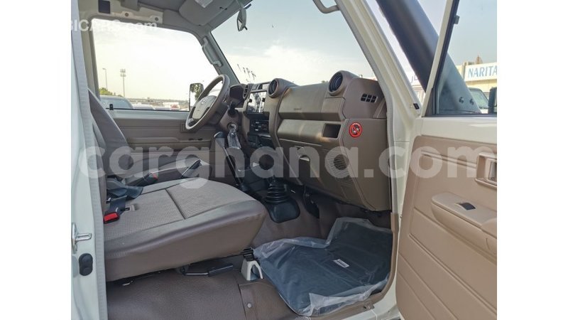 Big with watermark toyota land cruiser ashanti import dubai 20924