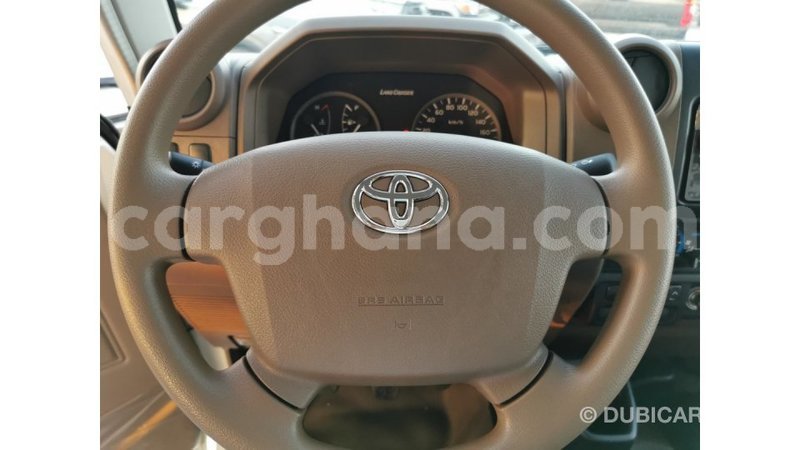 Big with watermark toyota land cruiser ashanti import dubai 20926