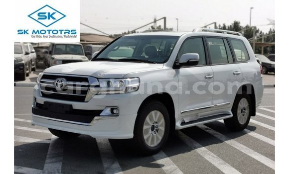 Buy Import Toyota Land Cruiser White Car in Import - Dubai in Ashanti Buy Import Toyota Land Cruiser White Car in Import - Dubai in Ashanti