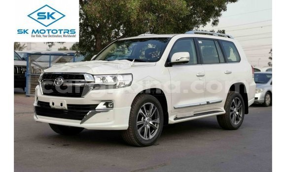 Buy Import Toyota Land Cruiser White Car in Import - Dubai in Ashanti Buy Import Toyota Land Cruiser White Car in Import - Dubai in Ashanti