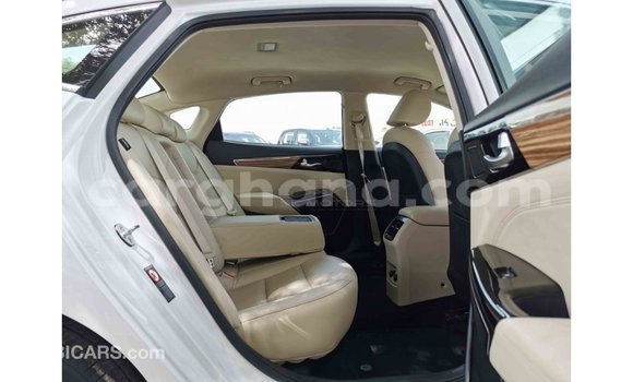 Buy Import Kia Cadenza White Car in Import - Dubai in Ashanti Buy Import Kia Cadenza White Car in Import - Dubai in Ashanti