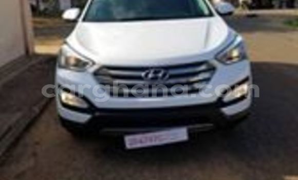 Sayi Na hannu Hyundai Santa Fe White Mota in Accra a Greater Accra Sayi Na hannu Hyundai Santa Fe White Mota in Accra a Greater Accra