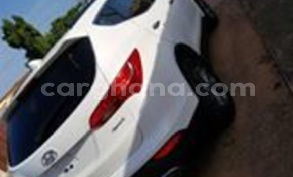 Sayi Na hannu Hyundai Santa Fe White Mota in Accra a Greater Accra Sayi Na hannu Hyundai Santa Fe White Mota in Accra a Greater Accra