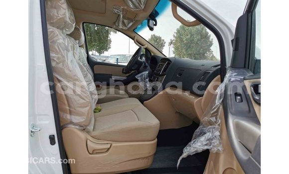 Buy Import Hyundai Accent White Car in Import - Dubai in Ashanti Buy Import Hyundai Accent White Car in Import - Dubai in Ashanti