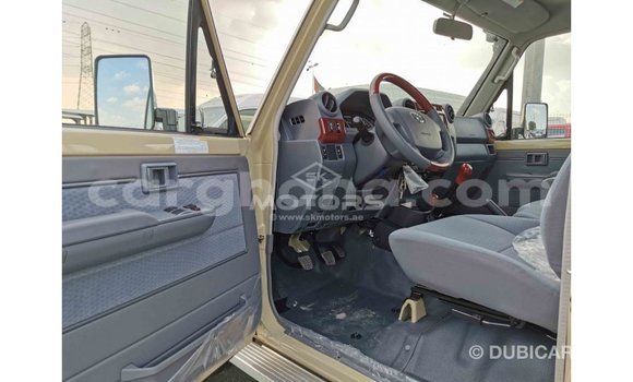 Sayi Imported Toyota Land Cruiser M Mota in Import - Dubai a Ashanti Sayi Imported Toyota Land Cruiser M Mota in Import - Dubai a Ashanti