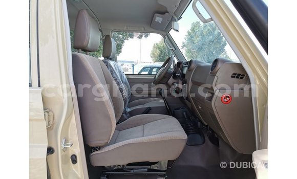 Ra Imported Toyota Land Cruiser Alagara Ọkọ̀ in Import - Dubai ni Ashanti Ra Imported Toyota Land Cruiser Alagara Ọkọ̀ in Import - Dubai ni Ashanti