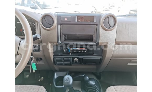 Ra Imported Toyota Land Cruiser Alagara Ọkọ̀ in Import - Dubai ni Ashanti Ra Imported Toyota Land Cruiser Alagara Ọkọ̀ in Import - Dubai ni Ashanti