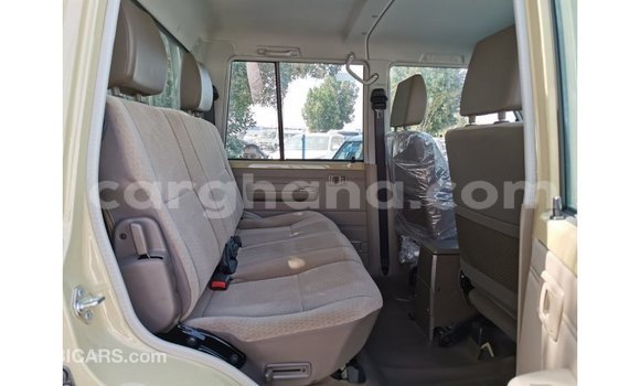 Ra Imported Toyota Land Cruiser Alagara Ọkọ̀ in Import - Dubai ni Ashanti Ra Imported Toyota Land Cruiser Alagara Ọkọ̀ in Import - Dubai ni Ashanti