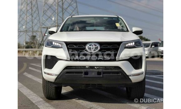 Ra Imported Toyota Fortuner funfun Ọkọ̀ in Import - Dubai ni Ashanti Ra Imported Toyota Fortuner funfun Ọkọ̀ in Import - Dubai ni Ashanti