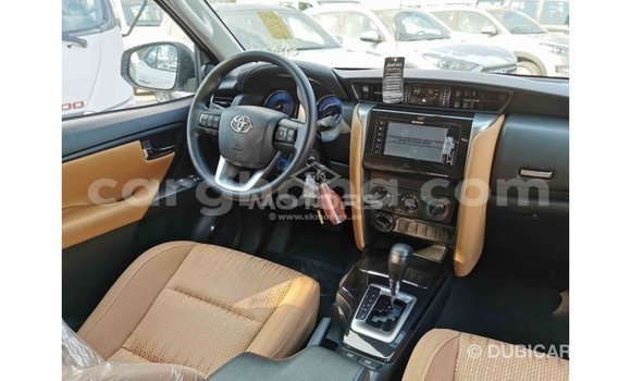 Ra Imported Toyota Fortuner funfun Ọkọ̀ in Import - Dubai ni Ashanti Ra Imported Toyota Fortuner funfun Ọkọ̀ in Import - Dubai ni Ashanti