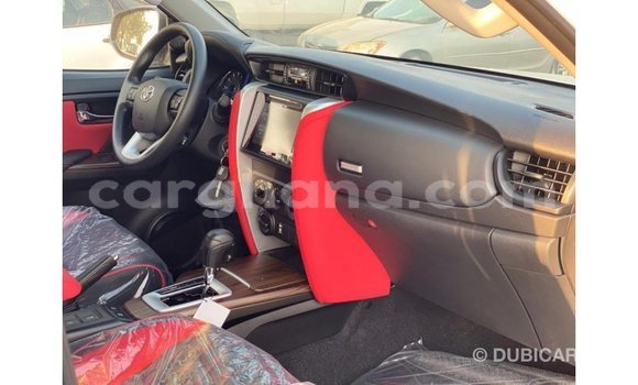 Ra Imported Toyota Fortuner funfun Ọkọ̀ in Import - Dubai ni Ashanti Ra Imported Toyota Fortuner funfun Ọkọ̀ in Import - Dubai ni Ashanti