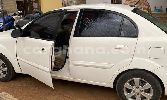 Buy Used Kia Rio White Car in Adenta in Greater Accra Buy Used Kia Rio White Car in Adenta in Greater Accra