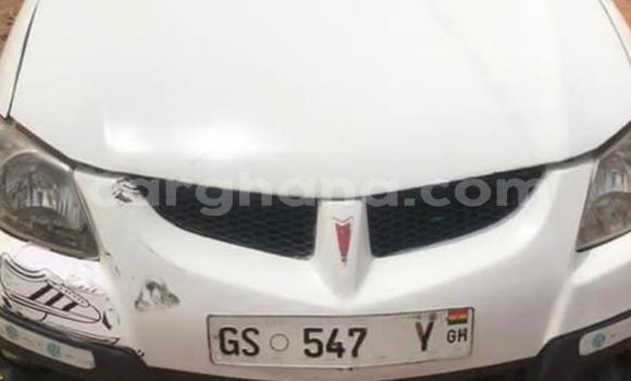 Buy Used Pontiac Vibe White Car in Accra in Greater Accra Buy Used Pontiac Vibe White Car in Accra in Greater Accra