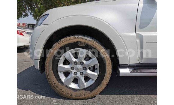 Buy Import Mitsubishi Pajero White Car in Import - Dubai in Ashanti Buy Import Mitsubishi Pajero White Car in Import - Dubai in Ashanti