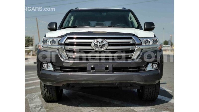 Big with watermark toyota land cruiser ashanti import dubai 21093