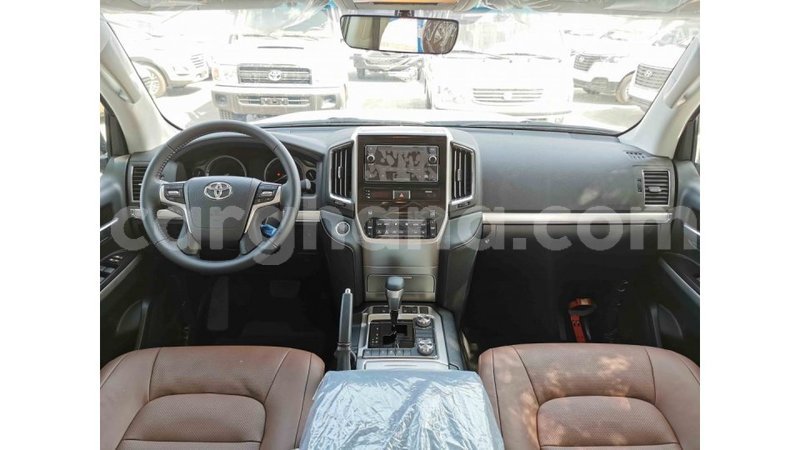 Big with watermark toyota land cruiser ashanti import dubai 21093