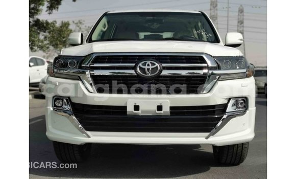 Buy Import Toyota Land Cruiser White Car in Import - Dubai in Ashanti Buy Import Toyota Land Cruiser White Car in Import - Dubai in Ashanti