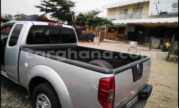 Buy Used Nissan Frontier White Car in Accra in Greater Accra
