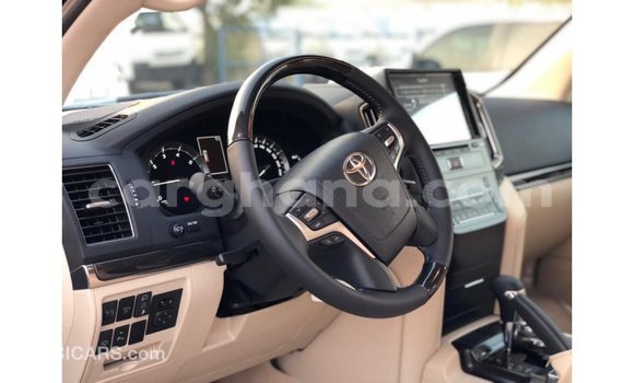 Ra Imported Toyota Land Cruiser Alagara Ọkọ̀ in Import - Dubai ni Ashanti Ra Imported Toyota Land Cruiser Alagara Ọkọ̀ in Import - Dubai ni Ashanti
