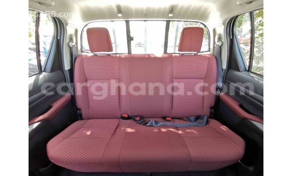 Ra Imported Toyota Hilux funfun Ọkọ̀ in Import - Dubai ni Ashanti Ra Imported Toyota Hilux funfun Ọkọ̀ in Import - Dubai ni Ashanti