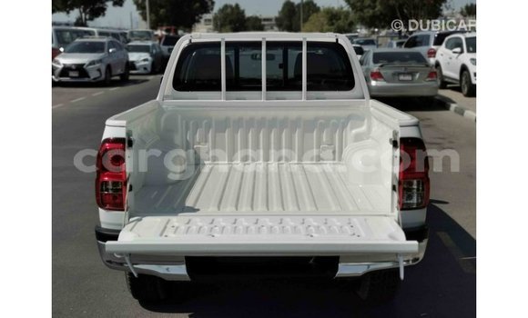 Ra Imported Toyota Hilux funfun Ọkọ̀ in Import - Dubai ni Ashanti Ra Imported Toyota Hilux funfun Ọkọ̀ in Import - Dubai ni Ashanti