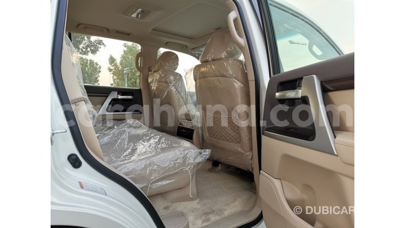 Big with watermark toyota land cruiser ashanti import dubai 21115