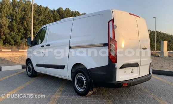 Sayi Imported FORD MUSTANG White Mota in Import - Dubai a Ashanti Sayi Imported FORD MUSTANG White Mota in Import - Dubai a Ashanti