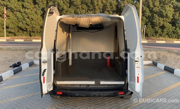 Sayi Imported FORD MUSTANG White Mota in Import - Dubai a Ashanti Sayi Imported FORD MUSTANG White Mota in Import - Dubai a Ashanti