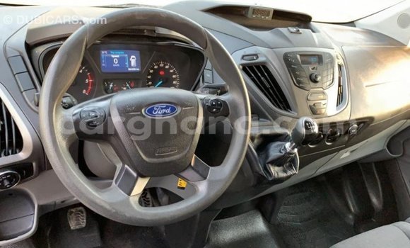 Sayi Imported FORD MUSTANG White Mota in Import - Dubai a Ashanti Sayi Imported FORD MUSTANG White Mota in Import - Dubai a Ashanti