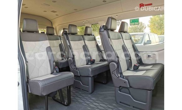 Sayi Imported Toyota Hiace White Mota in Import - Dubai a Ashanti Sayi Imported Toyota Hiace White Mota in Import - Dubai a Ashanti