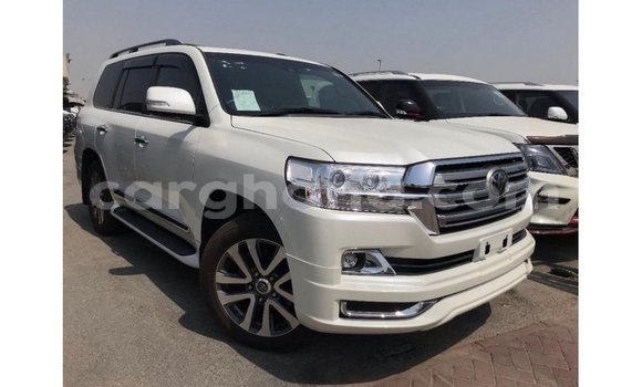 Buy Import Toyota Land Cruiser White Car in Import - Dubai in Ashanti Buy Import Toyota Land Cruiser White Car in Import - Dubai in Ashanti