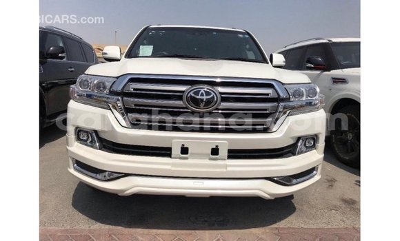Buy Import Toyota Land Cruiser White Car in Import - Dubai in Ashanti Buy Import Toyota Land Cruiser White Car in Import - Dubai in Ashanti