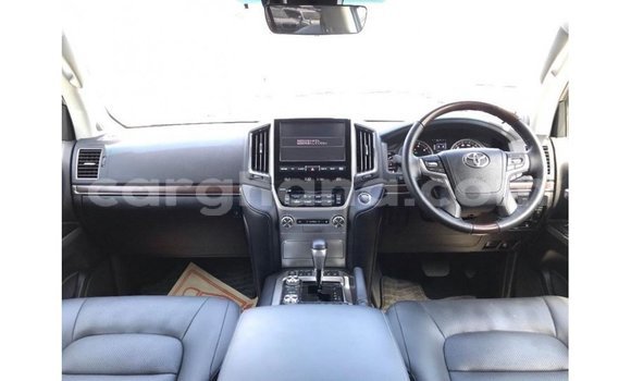Ra Imported Toyota Land Cruiser funfun Ọkọ̀ in Import - Dubai ni Ashanti Ra Imported Toyota Land Cruiser funfun Ọkọ̀ in Import - Dubai ni Ashanti