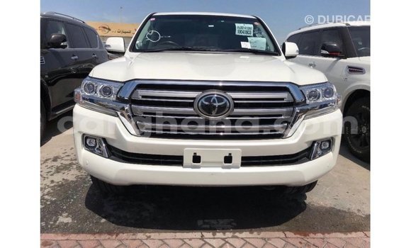 Ra Imported Toyota Land Cruiser funfun Ọkọ̀ in Import - Dubai ni Ashanti Ra Imported Toyota Land Cruiser funfun Ọkọ̀ in Import - Dubai ni Ashanti