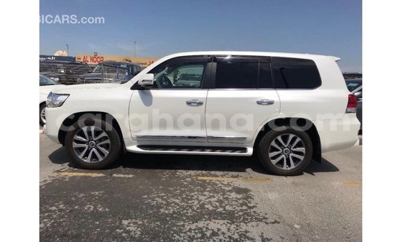 Ra Imported Toyota Land Cruiser funfun Ọkọ̀ in Import - Dubai ni Ashanti Ra Imported Toyota Land Cruiser funfun Ọkọ̀ in Import - Dubai ni Ashanti