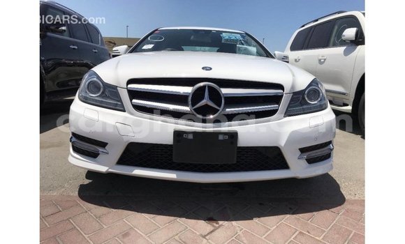 Sayi Imported Mercedes-Benz A200 White Mota in Import - Dubai a Ashanti Sayi Imported Mercedes-Benz A200 White Mota in Import - Dubai a Ashanti