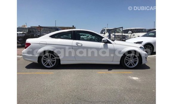 Sayi Imported Mercedes-Benz A200 White Mota in Import - Dubai a Ashanti Sayi Imported Mercedes-Benz A200 White Mota in Import - Dubai a Ashanti
