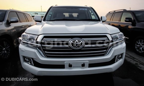 Ra Imported Toyota Land Cruiser funfun Ọkọ̀ in Import - Dubai ni Ashanti Ra Imported Toyota Land Cruiser funfun Ọkọ̀ in Import - Dubai ni Ashanti