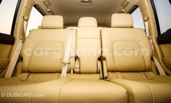 Ra Imported Toyota Land Cruiser funfun Ọkọ̀ in Import - Dubai ni Ashanti Ra Imported Toyota Land Cruiser funfun Ọkọ̀ in Import - Dubai ni Ashanti
