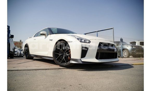 Ra Imported Nissan GT-R funfun Ọkọ̀ in Import - Dubai ni Ashanti Ra Imported Nissan GT-R funfun Ọkọ̀ in Import - Dubai ni Ashanti