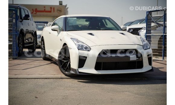 Ra Imported Nissan GT-R funfun Ọkọ̀ in Import - Dubai ni Ashanti Ra Imported Nissan GT-R funfun Ọkọ̀ in Import - Dubai ni Ashanti