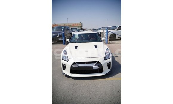 Ra Imported Nissan GT-R funfun Ọkọ̀ in Import - Dubai ni Ashanti Ra Imported Nissan GT-R funfun Ọkọ̀ in Import - Dubai ni Ashanti