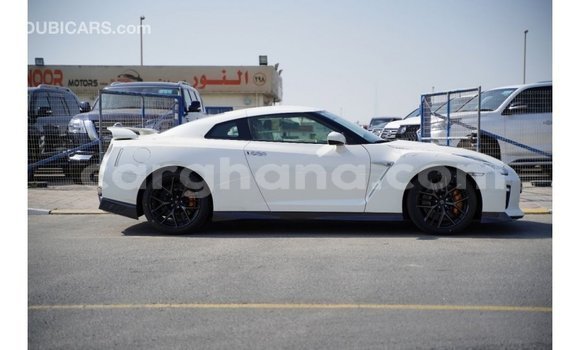 Ra Imported Nissan GT-R funfun Ọkọ̀ in Import - Dubai ni Ashanti Ra Imported Nissan GT-R funfun Ọkọ̀ in Import - Dubai ni Ashanti