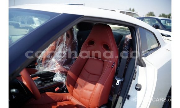 Ra Imported Nissan GT-R funfun Ọkọ̀ in Import - Dubai ni Ashanti Ra Imported Nissan GT-R funfun Ọkọ̀ in Import - Dubai ni Ashanti
