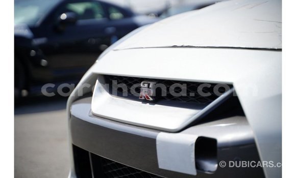Ra Imported Nissan GT-R funfun Ọkọ̀ in Import - Dubai ni Ashanti Ra Imported Nissan GT-R funfun Ọkọ̀ in Import - Dubai ni Ashanti