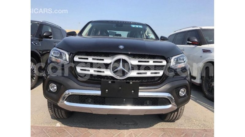 Big with watermark mercedes benz 250 ashanti import dubai 21160