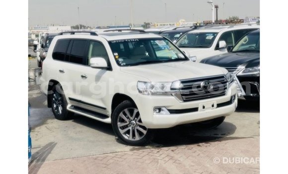 Ra Imported Toyota Land Cruiser funfun Ọkọ̀ in Import - Dubai ni Ashanti Ra Imported Toyota Land Cruiser funfun Ọkọ̀ in Import - Dubai ni Ashanti