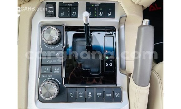 Ra Imported Toyota Land Cruiser funfun Ọkọ̀ in Import - Dubai ni Ashanti Ra Imported Toyota Land Cruiser funfun Ọkọ̀ in Import - Dubai ni Ashanti